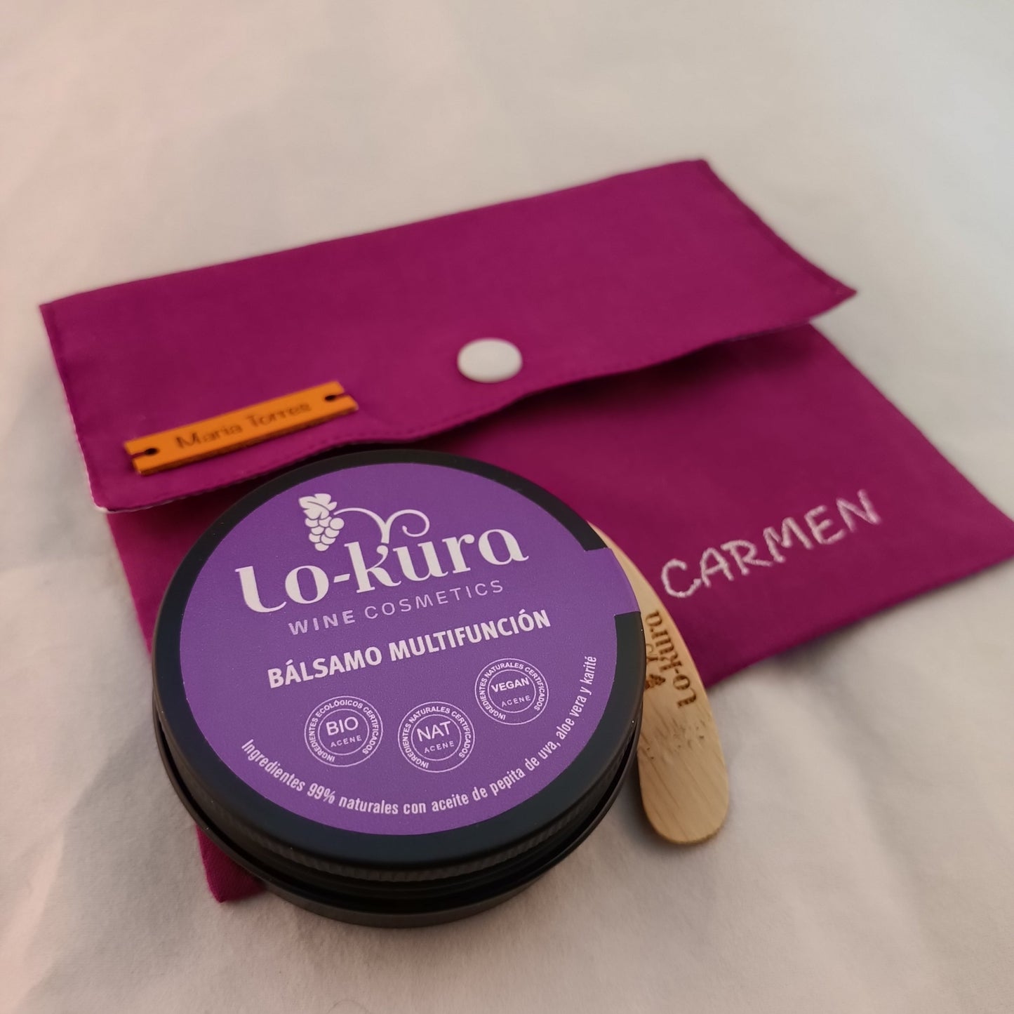 neceser impermeabilizado hecho a mano  y bálsamo multifunción para pieles sensibles con paleta de aplicación de bambú 